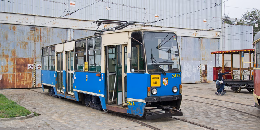 Konstal 105Na #2424+2432 (TMW)
