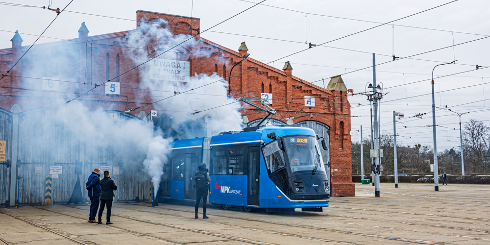 MPK pokazało zmodernizowaną Škodę 16T (ZDJĘCIA, FILM)