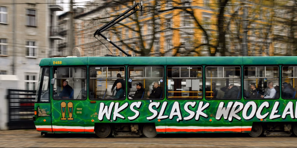 Tramwaj MPK pomalowany przez fanów Śląska