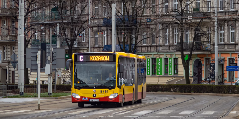 Remont nawierzchni na rondzie Reagana