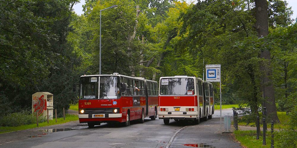 Rocznicowy przejazd Ikarusem