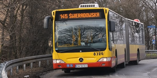 145, 146, 255 wracają na Dembowskiego