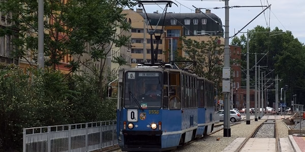 Tramwaje wróciły na Pułaskiego (ZDJĘCIA)
