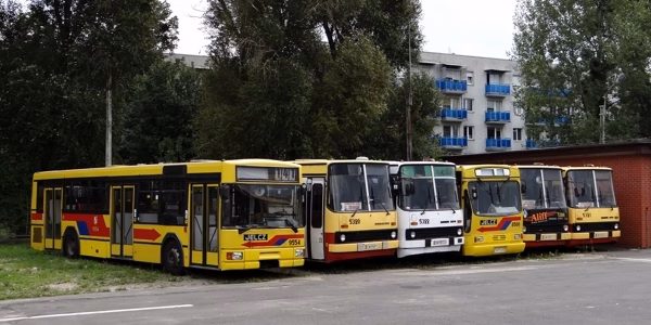 Autobusy przewiezione na zajezdnię nr VII