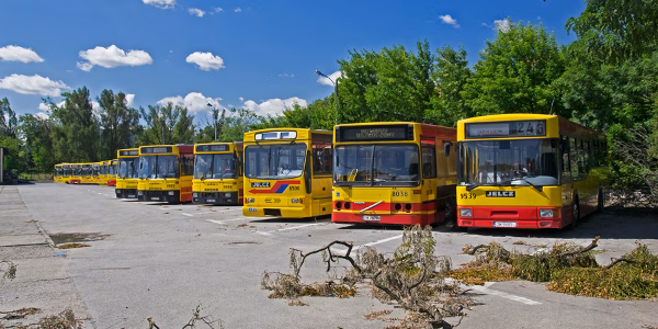 Wycofane autobusy na terenie zajezdni nr VII (ZDJĘCIA)